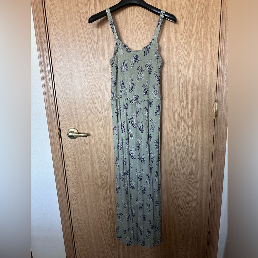 New Angels Sage/Blue Floral Stretch 7/8 Length Leg Romper Women’s S